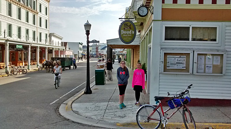 douds market mackinac island